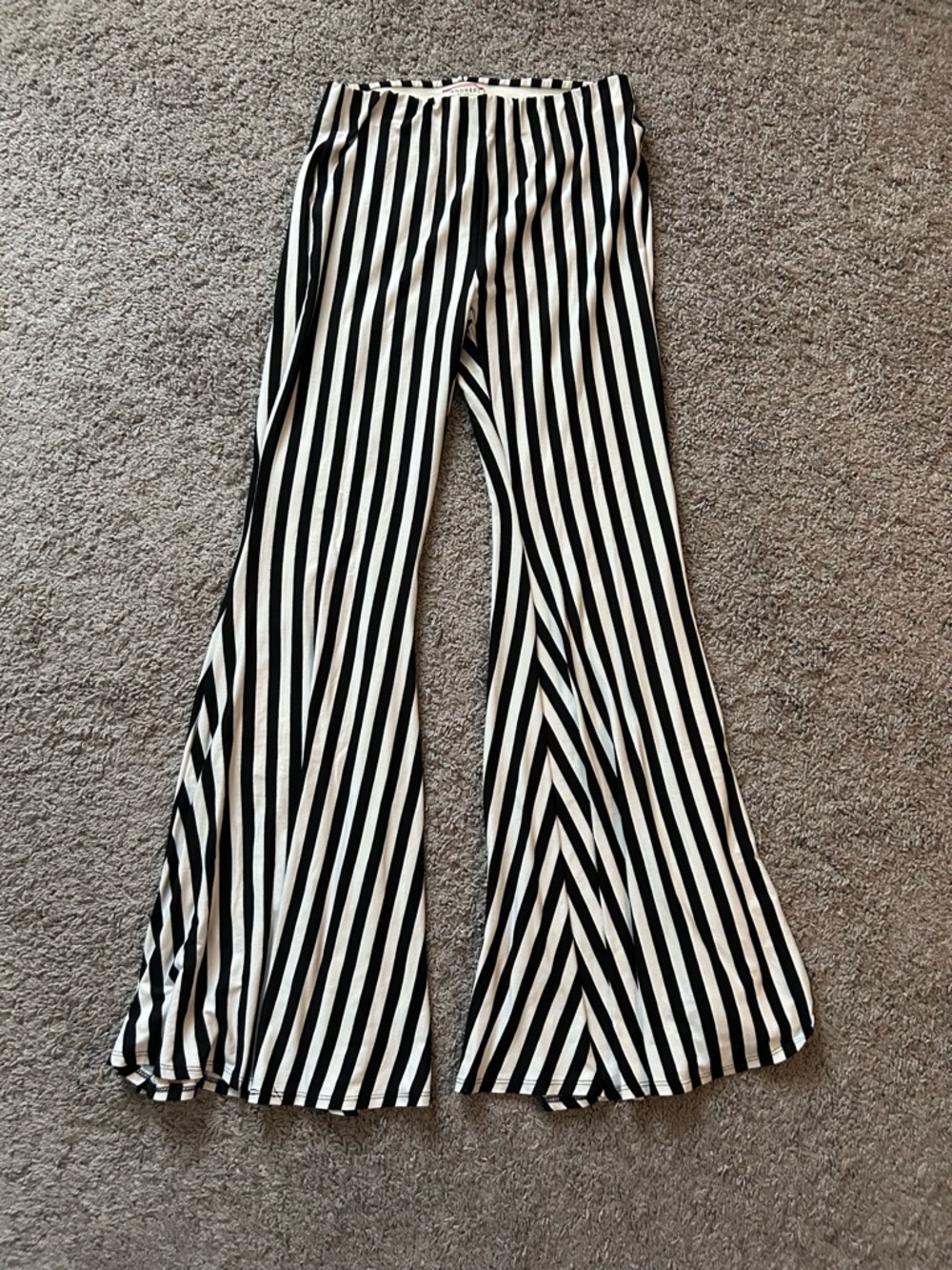 Andree by Unit Black & White Vertical Stripe Wide-Leg Flare Pants